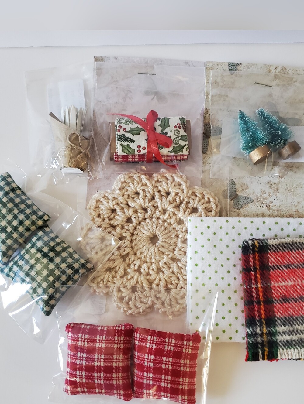 Miniature Dollhouse Holiday Christmas Decor Bundle 1:12 Scale MAILEG